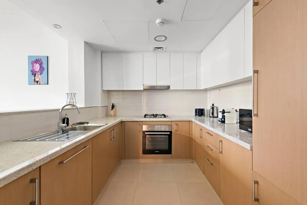 First Class 1Br Dubai Skyline & Sea View Apartment
