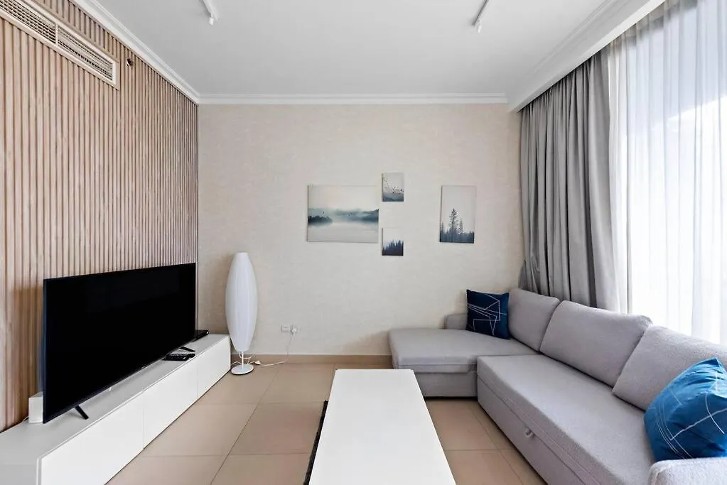 First Class 1Br Dubai Skyline & Sea View